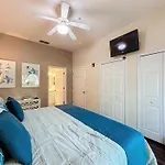 Three Bed 2 Bath Condo Bahama Bay Resort